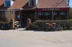 Sightseeing: Merchant - like in the 60ties (notice Mopeds with boxes on back)